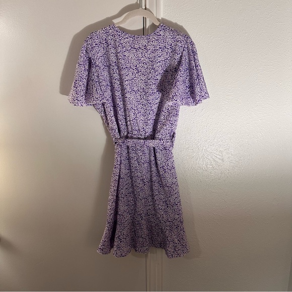SHEIN Lilac Purple Floral Tie Front Ruffle Mini Dress V Neck Short Sleeve A Line - Picture 2 of 8